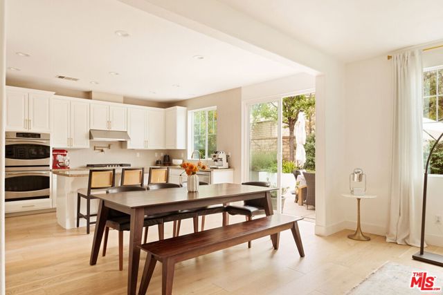 24229 La Montura Drive, Valencia CA: https://media.crmls.org/mediaz/57b6cf4a-aa5d-466b-be8e-abd6f3ee7246.jpg