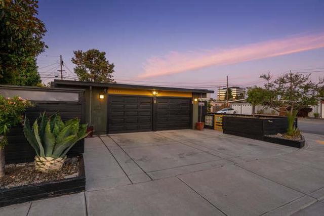 1751 Celeste Drive, San Mateo CA: https://media.crmls.org/mediaz/57b7643b-9b16-4e7b-af6d-d6272785ffb1.jpg