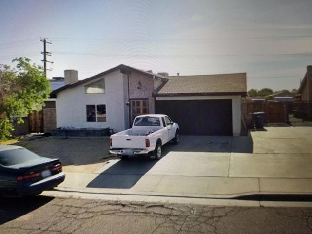 1230 N Las Posas Court, Ridgecrest CA: https://media.crmls.org/mediaz/57b83bf9-2a27-4cc5-9c74-fba614970fdc.jpg