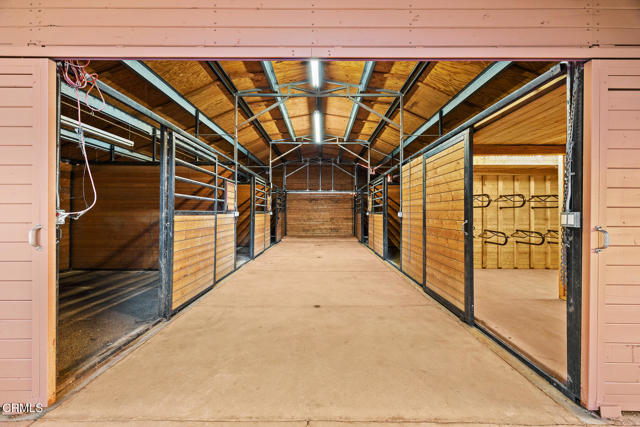 1533 Rancho Avenue, Glendale CA: https://media.crmls.org/mediaz/57b8a5b5-6de7-461a-8e6f-344101b51b85.jpg