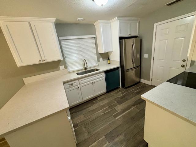 7592 Deltawind Drive, Sacramento CA: https://media.crmls.org/mediaz/57b8dd5c-9cd9-4044-94ac-98d375ae4fc3.jpg