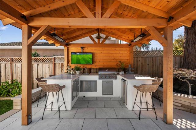 305 Albert Drive, Los Gatos CA: https://media.crmls.org/mediaz/57b951d7-6d08-48f8-9156-eac6313d00a6.jpg