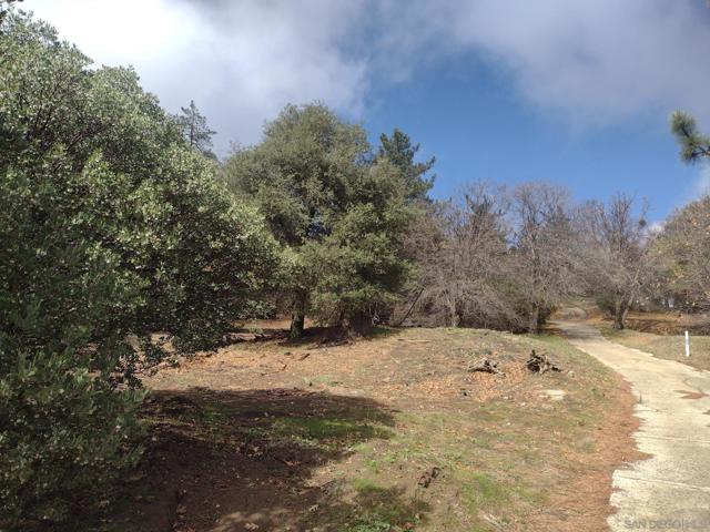 2380 Cape Horn Ave,  CA: https://media.crmls.org/mediaz/57b9c7c1-230b-42d6-9ea3-962319f7a3be.jpg