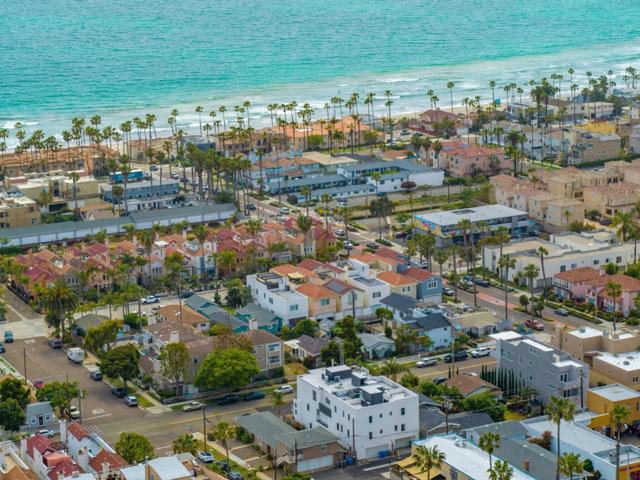 508 N Tremont Street, Oceanside CA: https://media.crmls.org/mediaz/57b9c8bc-0397-4952-a467-62e4d9d103e4.jpg