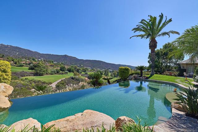 14155 Biscayne Pl, Poway CA: https://media.crmls.org/mediaz/57b9fa6a-5fb4-443f-b9f0-54d261b8d9e5.jpg