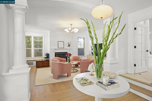 107 Leafield Rd, Danville CA: https://media.crmls.org/mediaz/57ba0b9e-691e-40b2-abfb-61e5767feb62.jpg