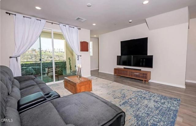 Detail Gallery Image 4 of 36 For 799 Highline Way, Upland,  CA 91784 - 4 Beds | 5/1 Baths