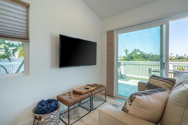 3554 56 Sydney Place, San Diego CA: https://media.crmls.org/mediaz/57bad71c-36c9-4792-8314-4f60f63c3ebc.jpg