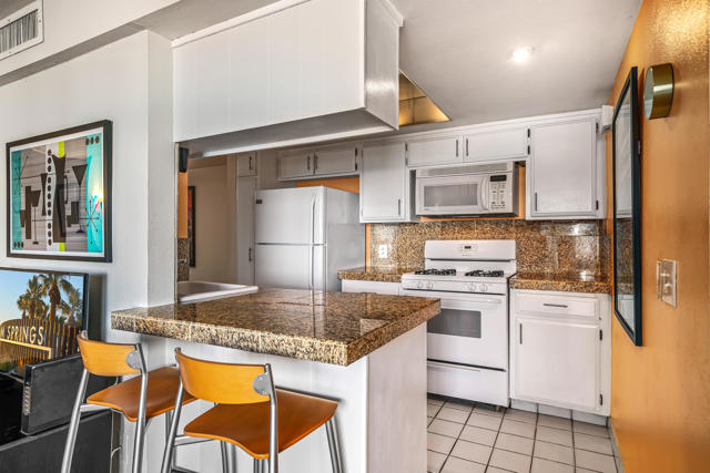 1490 S Camino Real #308, Palm Springs, CA 92264