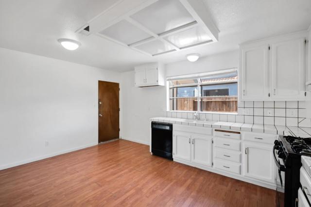 1024 Walnutwood Court, Los Banos CA: https://media.crmls.org/mediaz/57bbaae8-4150-4597-a0f4-a3dd23b37369.jpg