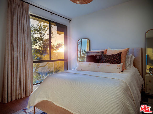 1830 Westholme Avenue, Los Angeles CA: https://media.crmls.org/mediaz/57bc6e3d-700e-4a33-ba24-b68699d40a87.jpg