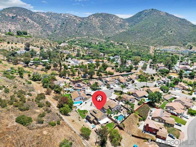9410 Brian Way, El Cajon CA: https://media.crmls.org/mediaz/57be498d-9478-4054-b5e1-29ee4da801b9.jpg