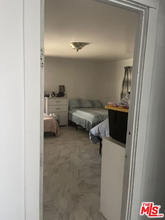 619 W Cherry Street, Compton CA: https://media.crmls.org/mediaz/57be672d-913e-473b-b21d-c069a190ecb9.jpg