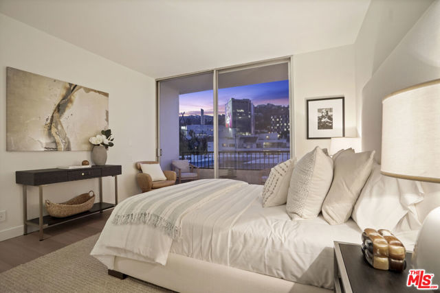 1100 Alta Loma Road, West Hollywood CA: https://media.crmls.org/mediaz/57bf0f84-d507-458a-8f9a-4d1b3ee209cc.jpg