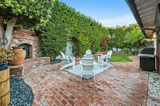 1820 Coast Blvd, Del Mar CA: https://media.crmls.org/mediaz/57bf65da-c75e-436e-bce5-d7e920540182.jpg