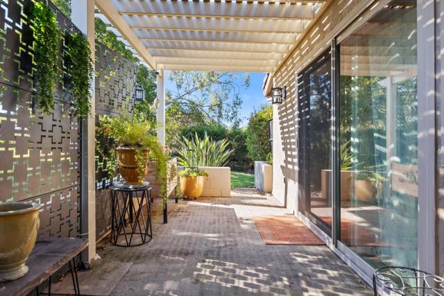 17357 Plaza Maria, San Diego CA: https://media.crmls.org/mediaz/57bffe2f-24fb-43db-936d-ebc90b42216e.jpg