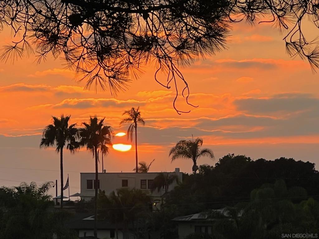https://media.crmls.org/mediaz/57c00420-1c8b-4594-b947-191494be7721.jpg?preset=X-Large