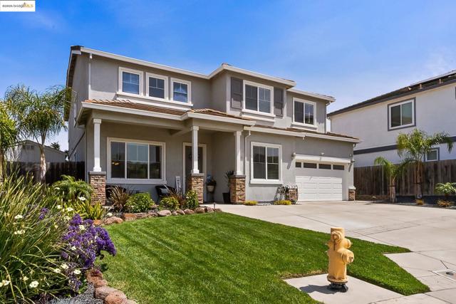 150 Ridge Crest Ct, Oakley CA: https://media.crmls.org/mediaz/57c02a86-2e25-49fa-b86d-af4f86d13bf5.jpg