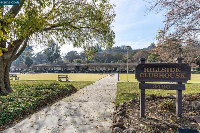 1150 Canyonwood Court, Walnut Creek CA: https://media.crmls.org/mediaz/57c0bdee-c775-4eb7-8186-5cd98c2f6d98.jpg