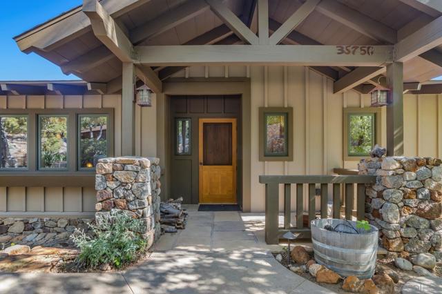 35750 Mountain Circle Drive, Julian CA: https://media.crmls.org/mediaz/57c11609-6450-4088-ada5-9f7446fdb0ac.jpg