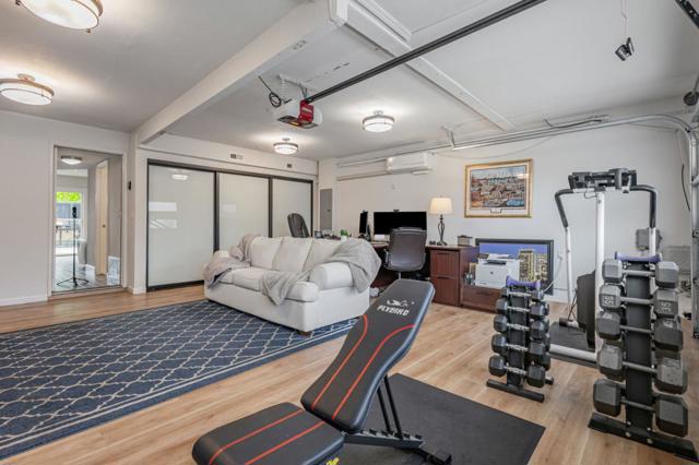 578 Seahorse Lane, Redwood City CA: https://media.crmls.org/mediaz/57c11b1c-0be7-4f8b-88fa-b0913bda5b6f.jpg