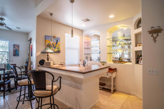 52280 Avenida Herrera, La Quinta CA: https://media.crmls.org/mediaz/57c12faa-c0e8-464d-a269-9b556ff8a1d7.jpg