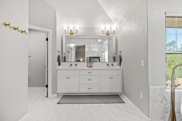 14390 Mountain Quail Road, Salinas CA: https://media.crmls.org/mediaz/57c16e8f-6be0-4ae1-bf19-5c56189b8b0a.jpg