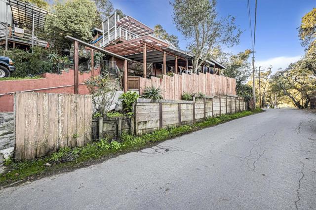 734 Loma Prieta Drive, Aptos CA: https://media.crmls.org/mediaz/57c18458-6b78-490f-b9da-d86a52f03f5a.jpg