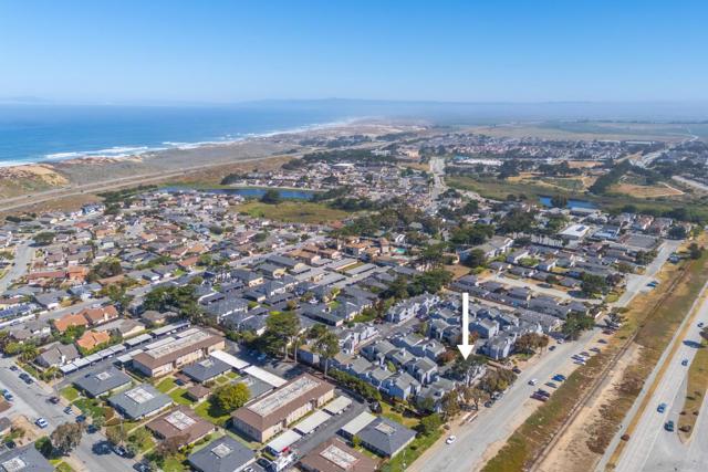 3095 Marina Drive, Marina CA: https://media.crmls.org/mediaz/57c1f160-8c3b-4fa8-b23f-c98cc784a1d8.jpg