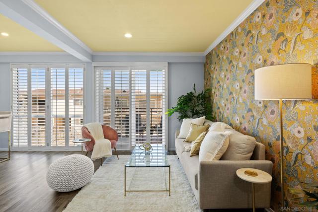 1021 Scott Street, San Diego CA: https://media.crmls.org/mediaz/57c24bb6-f1b6-468e-9a51-cdefc7933d40.jpg