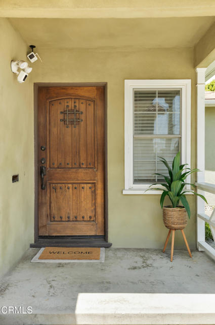 7933 Kenyon Avenue, Los Angeles CA: https://media.crmls.org/mediaz/57c265ea-51f1-455c-999f-bf23c85e6839.jpg