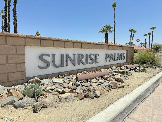 1262 Sunflower N Circle, Palm Springs CA: https://media.crmls.org/mediaz/57c2e8f9-bc87-4815-85d2-fbc3b58df4c9.jpg