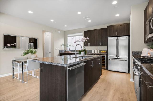 850 Maple Place, East Palo Alto CA: https://media.crmls.org/mediaz/57c32852-59c8-4770-9938-b88814b8f256.jpg