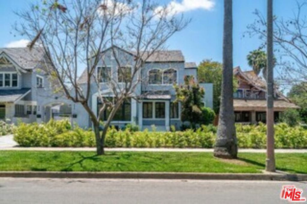 4308 Victoria Park Drive