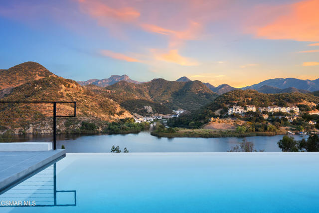 461 Lake Sherwood Drive, Lake Sherwood CA: https://media.crmls.org/mediaz/57c422fb-4871-407e-8f12-dae27ff55cbe.jpg