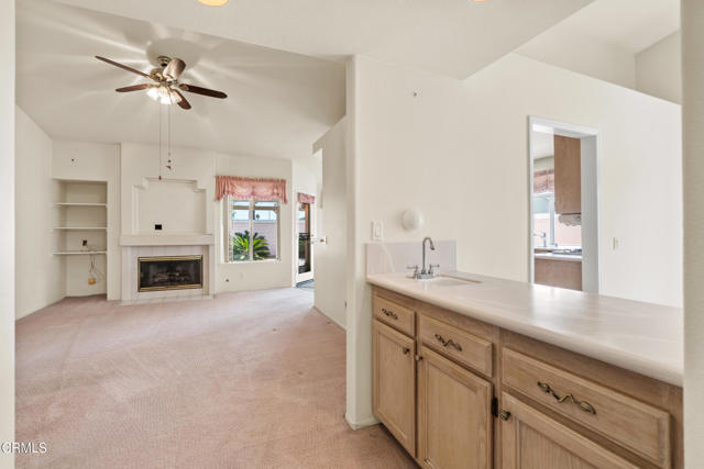 712 Rosebud Drive, Oxnard CA: https://media.crmls.org/mediaz/57c4743c-ad7b-4e86-a6a4-2e26ab76596e.jpg