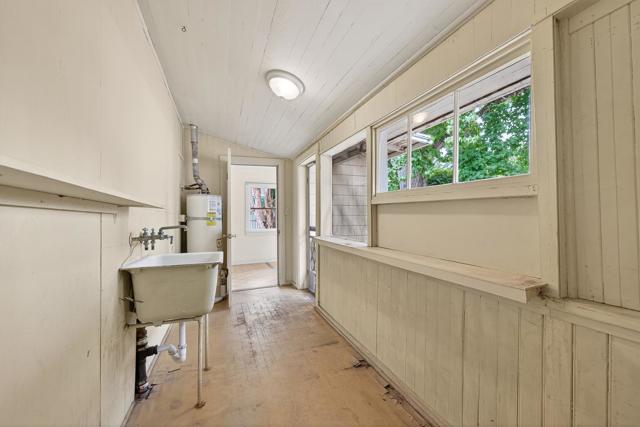 3475 N Main Street, Soquel CA: https://media.crmls.org/mediaz/57c5dfa1-fb4d-4258-a49f-cc4dc103cffb.jpg