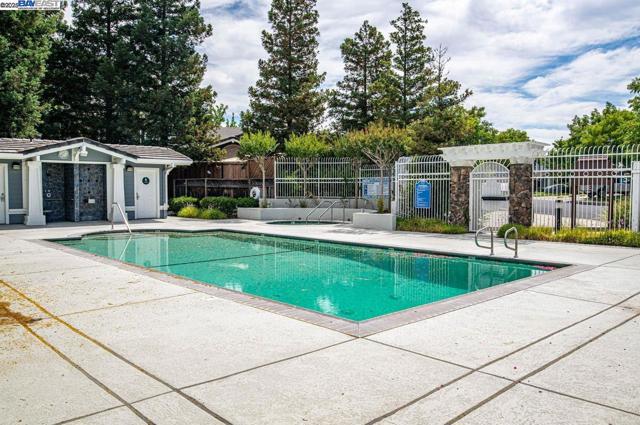 1749 Corte Sueno, Livermore CA: https://media.crmls.org/mediaz/57c84bf0-8975-4c7a-947b-35bc0d4e928f.jpg