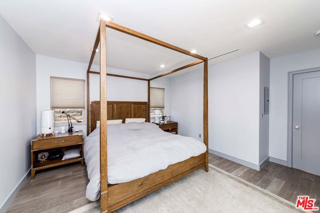 5524 W 122nd Street, Hawthorne CA: https://media.crmls.org/mediaz/57c92c13-2e1e-4500-b188-390068ab1027.jpg