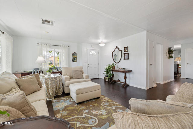 Detail Gallery Image 6 of 39 For 25 Faulkner Ct #25,  Ventura,  CA 93003 - 2 Beds | 2 Baths