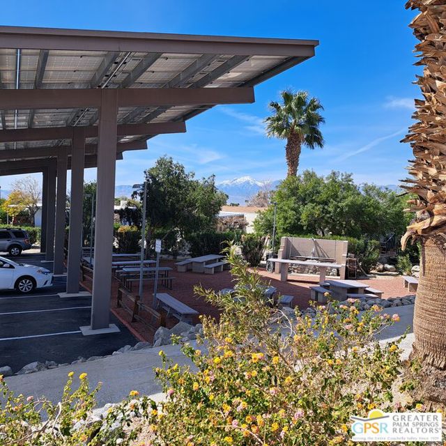 18555 Roberts Road, Desert Hot Springs CA: https://media.crmls.org/mediaz/57ca4389-ed71-445e-99ee-fc7ae90096df.jpg