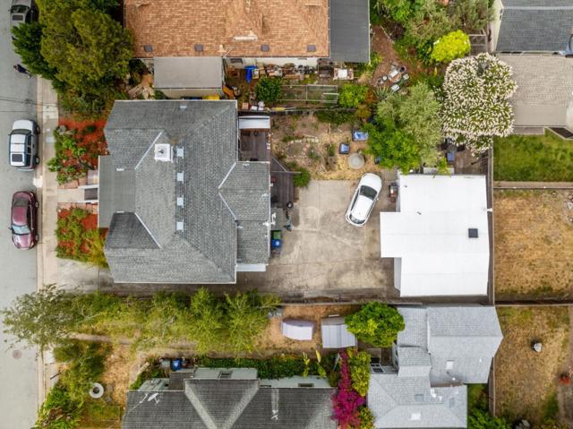 129 Sunnyside Avenue, Santa Cruz CA: https://media.crmls.org/mediaz/57ca5b76-1c7d-423a-a80a-311224dad576.jpg
