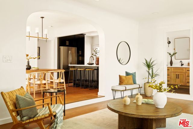 4313 W 59th Street, Los Angeles CA: https://media.crmls.org/mediaz/57cbaeae-7d8f-474f-9e76-721c59ef3d67.jpg
