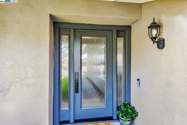 4318 Ellen Way, Union City CA: https://media.crmls.org/mediaz/57cbdfe3-a57c-40a9-8030-94ac98a8798a.jpg