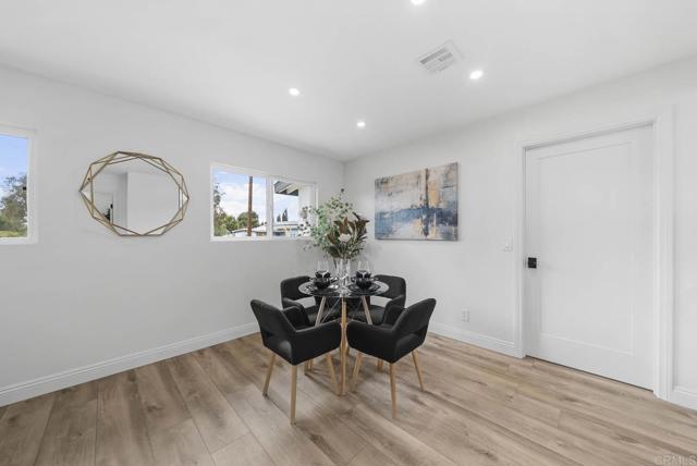 5243 Tara Place, San Diego CA: https://media.crmls.org/mediaz/57ccf9da-3494-4cee-b70f-ee95e68acda9.jpg