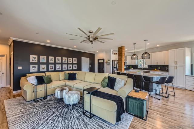 9180 Tokaj Ln, Spring Valley CA: https://media.crmls.org/mediaz/57cd2506-0748-4f45-9c57-bac506aabead.jpg