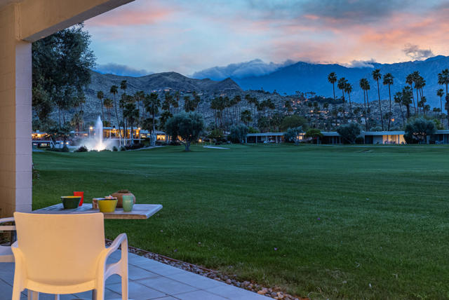 26 Lakeview Circle, Palm Springs CA: https://media.crmls.org/mediaz/57cd5a67-163b-481c-83ef-e8a541508dc2.jpg