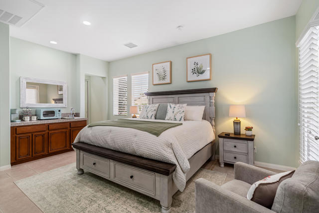 60612 Lace Leaf Court, La Quinta CA: https://media.crmls.org/mediaz/57ce06a8-43ea-4fbd-853f-08451a2993a6.jpg