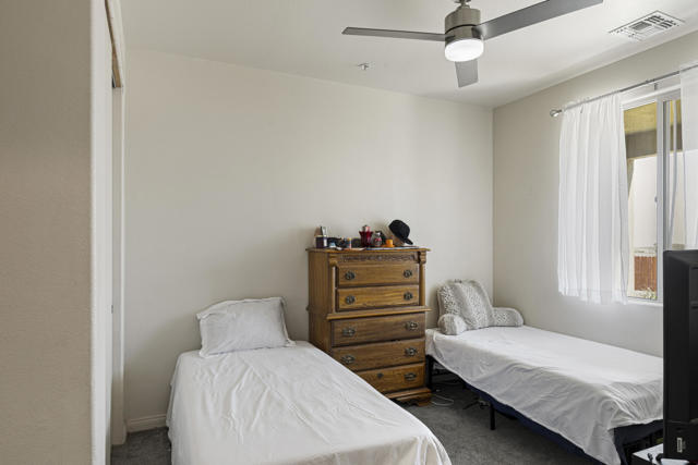 8680 Monument View Drive, Yucca Valley CA: https://media.crmls.org/mediaz/57cfb099-c16f-44f9-90b1-fabff0cf6b9b.jpg