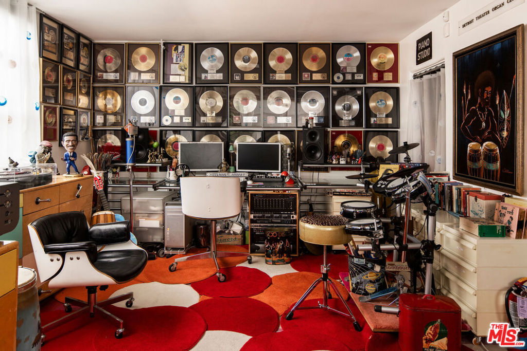 MLS #25621783 image #10